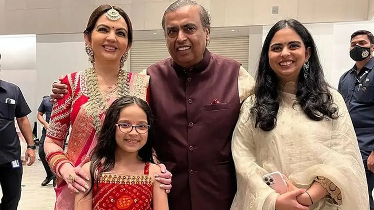 Isha ambani siplicity