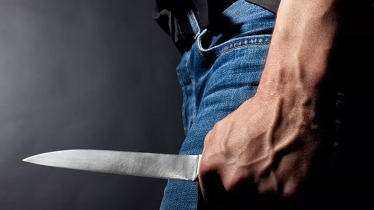 Taxi driver arrested for stabbing a youth near Delhi Sarai Kale Khan 