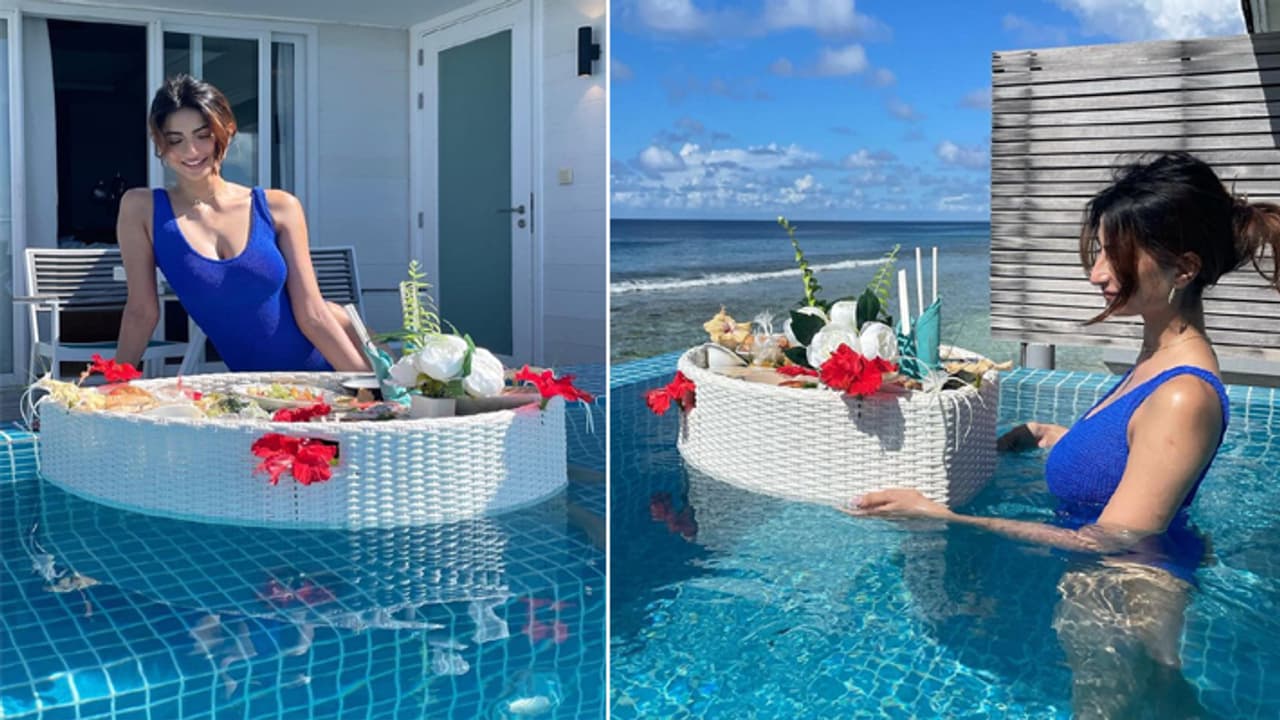 palak tiwari enjoys floating breakfast in maldives