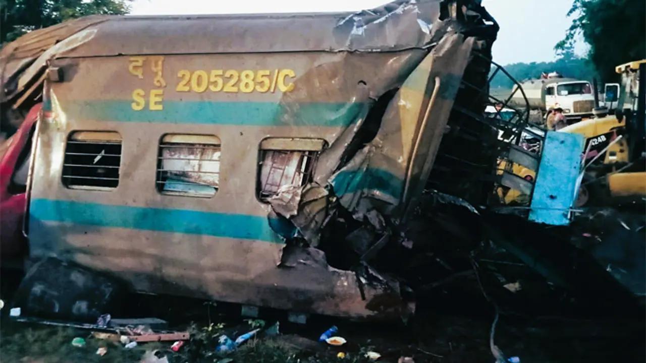 coromandel express train accident coromandel express train accident