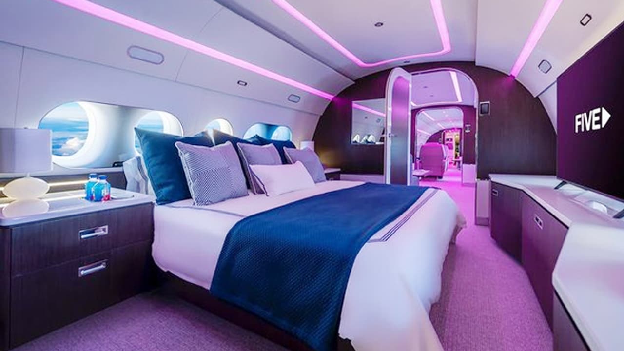 Party on Private jet Party on Private jet