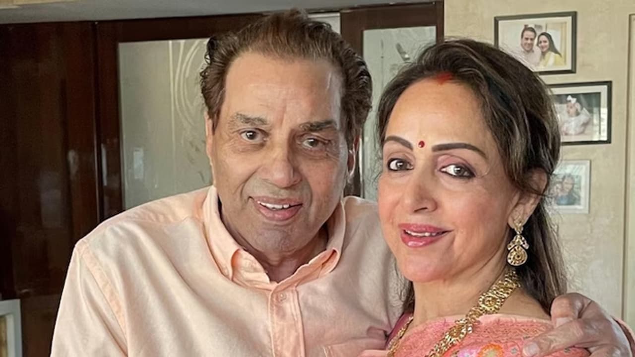 When Hema Malini Meet Dharmendra Mother
