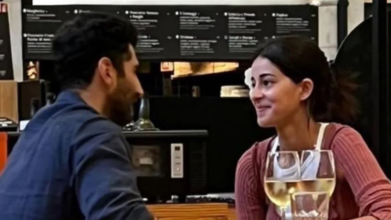 rumoured lovebirds ananya panday aditya roy kapur