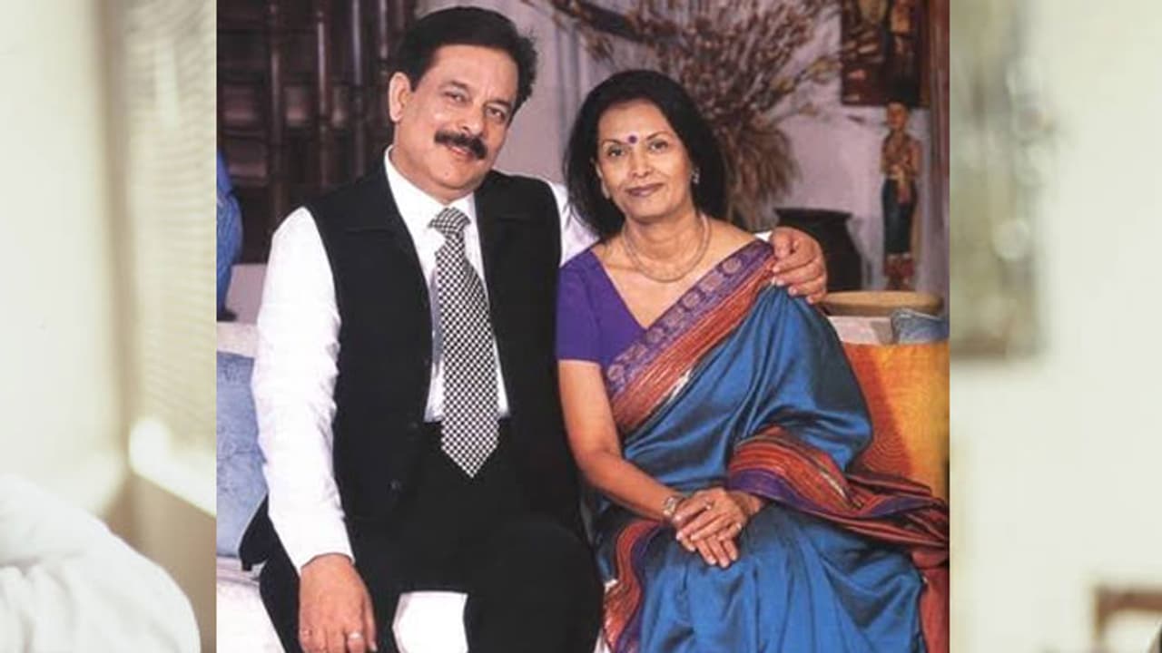 subrata roy With wife subrata roy With wife