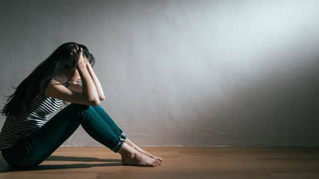 Girl fond of reel committed suicide