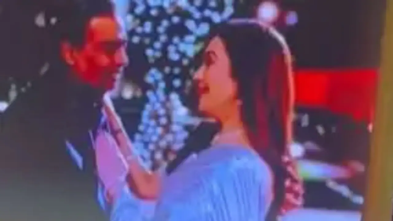 Mukesh Ambani and Nita Ambani romantic video viral