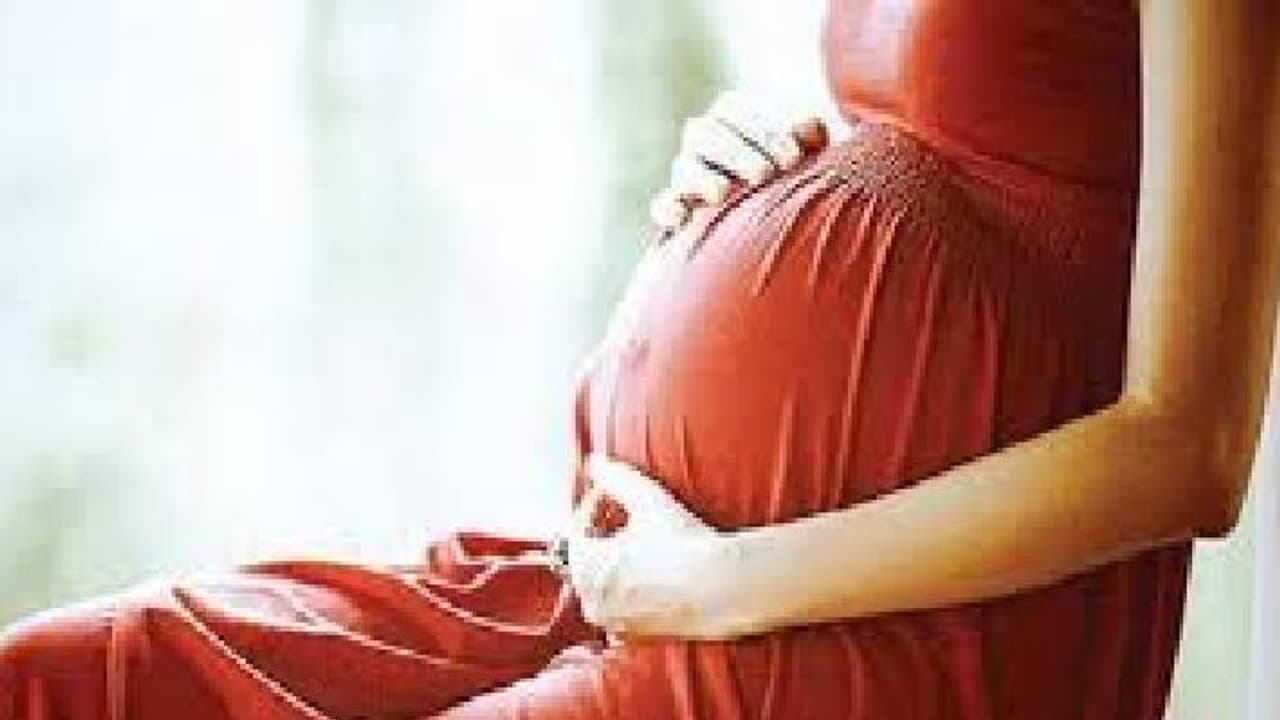 Pregnant woman মায়ের গর্ভেই সন্তানের চোখে ছানি! বাড়ছে Congenital Cataract – কোন ৬ কারণে ঝুঁকি বেশি জানুন Pregnant woman মায়ের গর্ভেই সন্তানের চোখে ছানি! বাড়ছে Congenital Cataract – কোন ৬ কারণে ঝুঁকি বেশি জানুন