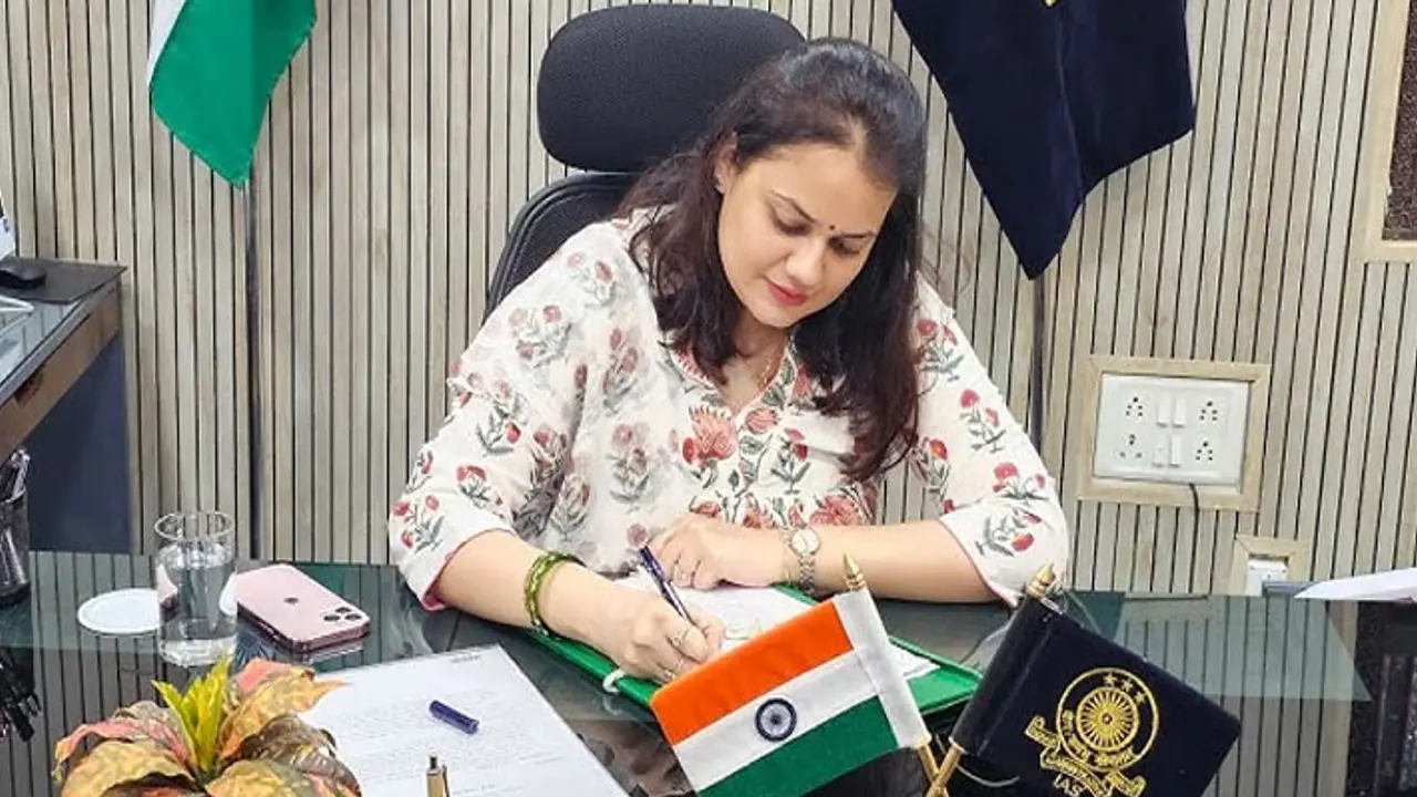 IAS tina dabi IAS tina dabi