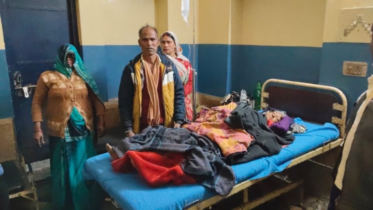 UP sultanpur hospital doctor performs wrong surgery patient leg laparpahi accusation UP sultanpur hospital doctor performs wrong surgery patient leg laparpahi accusation