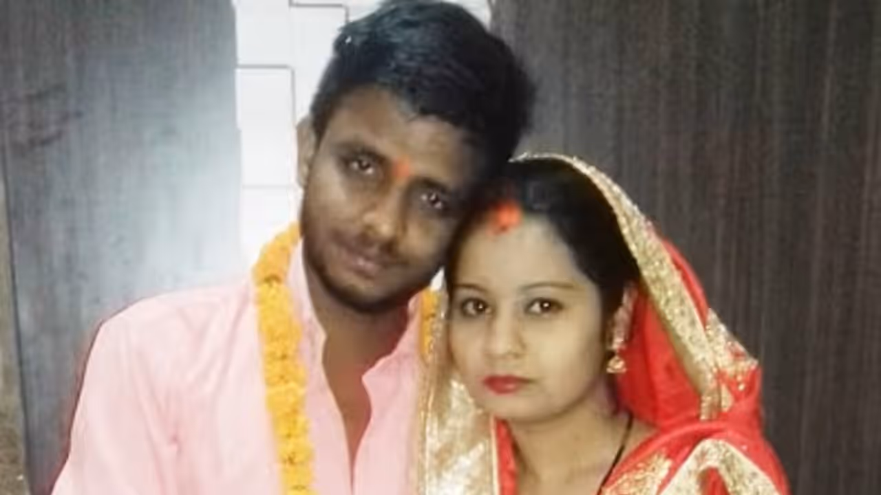kanpur married couple poison suicide love marriage panki thana investigation