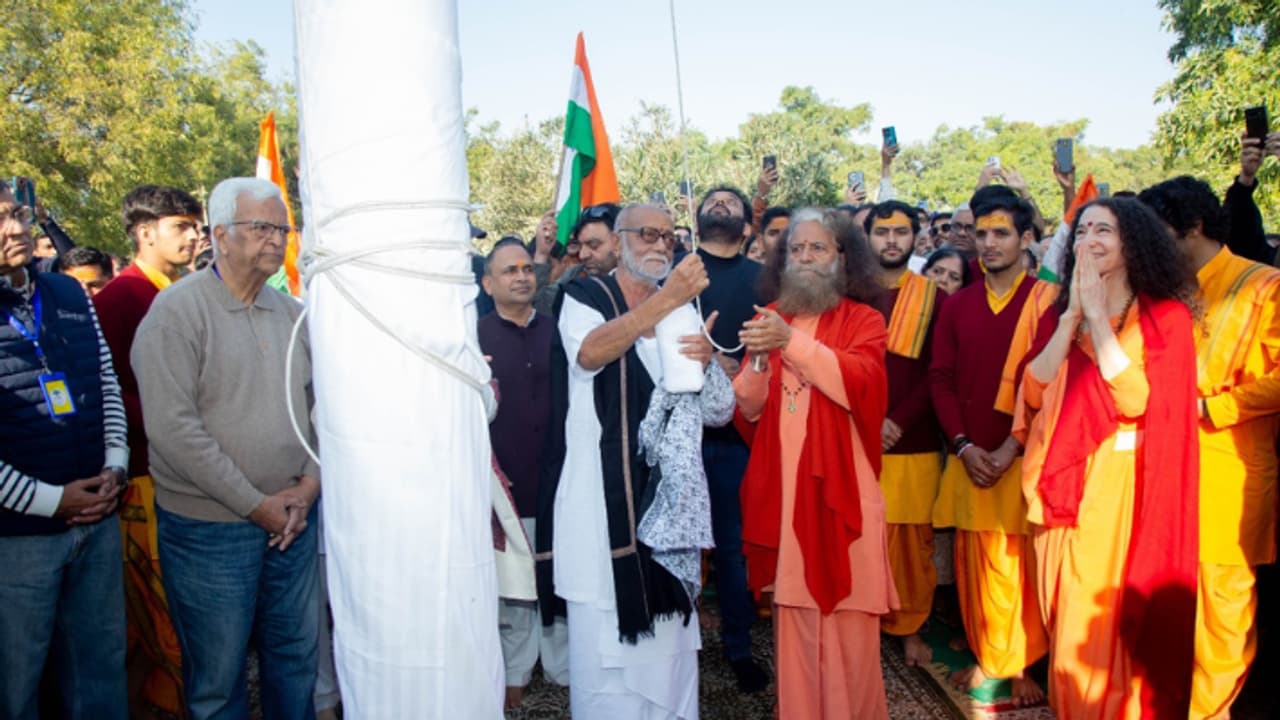 mahakumbh 2025 Republic Day sanatana dharma national unity permarath ashram murari bapu mahakumbh 2025 Republic Day sanatana dharma national unity permarath ashram murari bapu