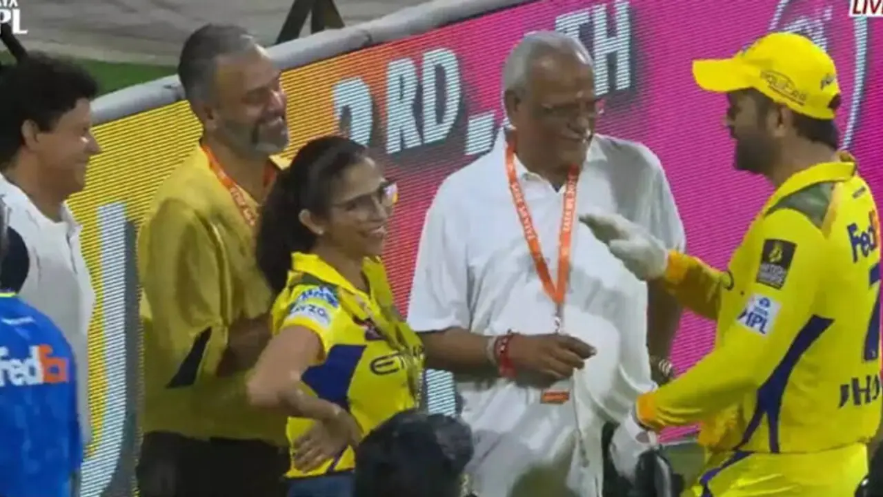 MS Dhoni heartfelt meet with CSK owner MS Dhoni heartfelt meet with CSK owner