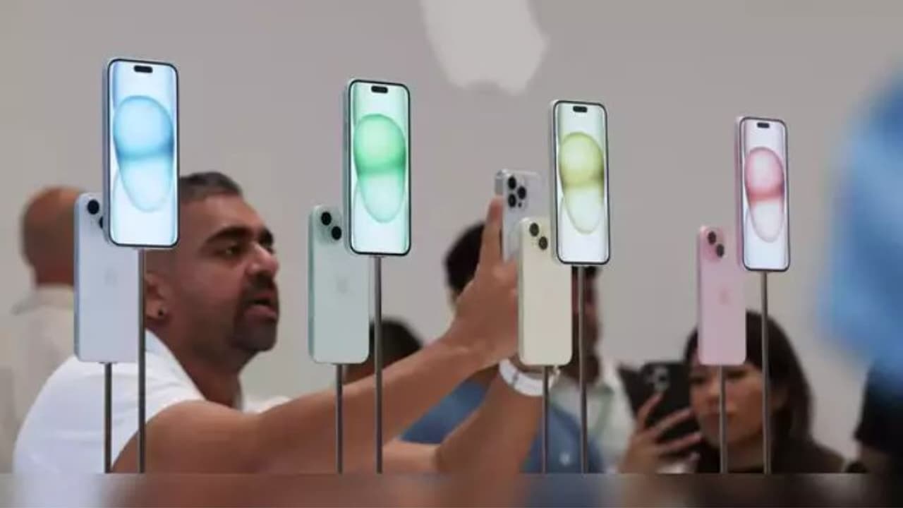 Apple iPhone 15 Apple iPhone 15