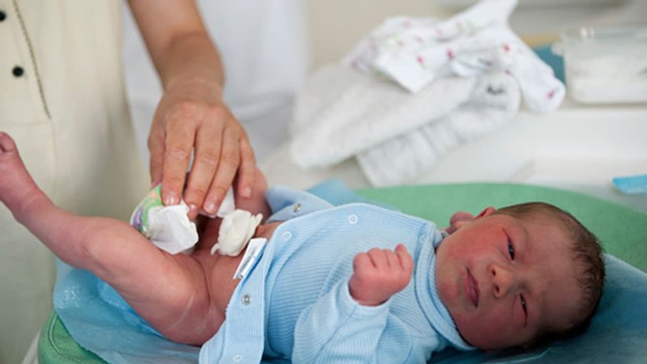 Children care, rules for changing nappy, caution in changing nappy, trending news, viral news, shocking news, health expert view Children care, rules for changing nappy, caution in changing nappy, trending news, viral news, shocking news, health expert view