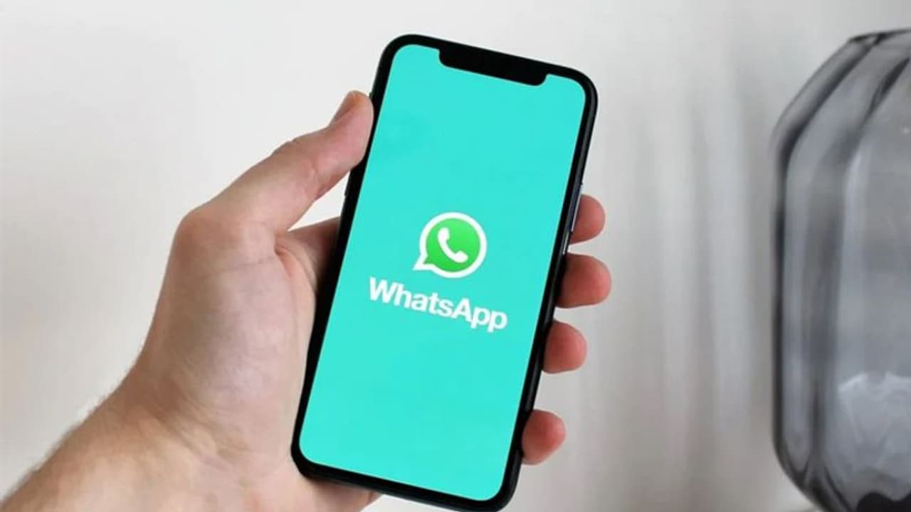 WhatsApp New Feauture Blur Tool