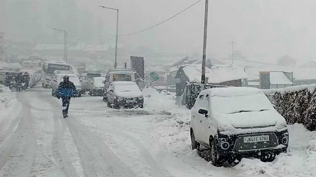 Weather report, snowfall alert in hilly areas of Kashmir, Uttarakhand, temperature will be down Weather report, snowfall alert in hilly areas of Kashmir, Uttarakhand, temperature will be down