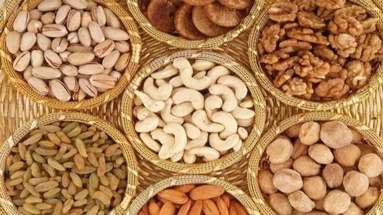 how much dry fruits we should eat in a day how much dry fruits we should eat in a day