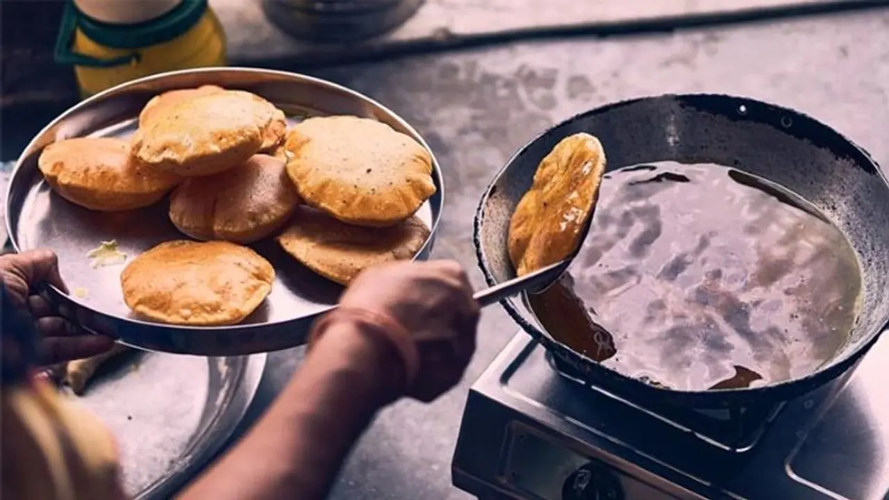 substandard or adulterated ghee and oil, 27 pc samples of edible oil, other food items from 4 firms in Thane found adulterated substandard or adulterated ghee and oil, 27 pc samples of edible oil, other food items from 4 firms in Thane found adulterated