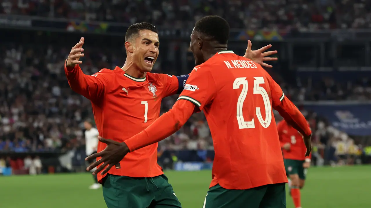  Cristiano Ronaldo, Nuno Mendes