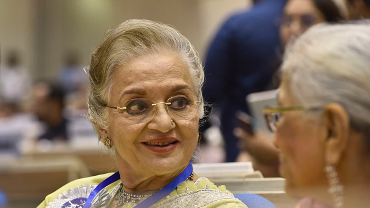 ASHA PAREKH ASHA PAREKH