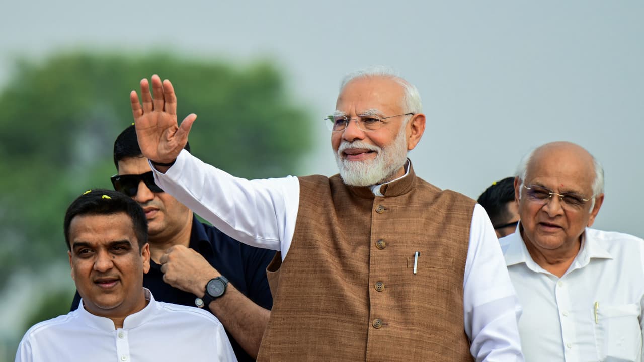 PM Narendra Modi in GujaratPM Narendra Modi vows lifelong public service at Banaskantha event in Gujarat PM Narendra Modi in GujaratPM Narendra Modi vows lifelong public service at Banaskantha event in Gujarat
