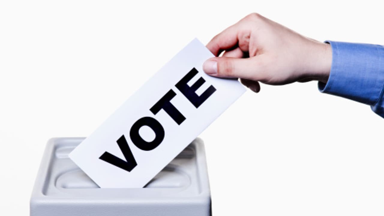 panchayat election ballot box was set on fire during the day and the ballot paper was destroyed at dinhata panchayat election ballot box was set on fire during the day and the ballot paper was destroyed at dinhata