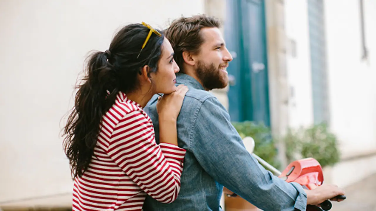 Nadia Tehatt wife tried to kill her husband by slitting her throat because of extramarital affair bsm