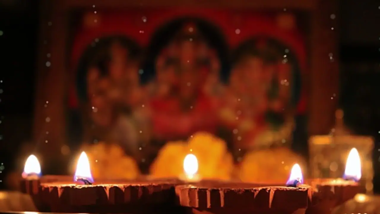 Goddess Lakshmi will come home you follow rules of lighting lamps on the night of Kali Puja or Diwali bsm
