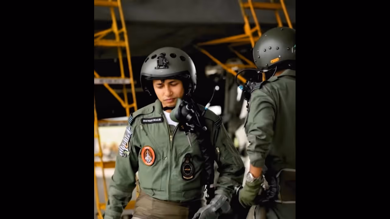 Meet Sqn Ldr Rizwan Malik Who Struck JeM Headquarters in Bahawalpur Meet Sqn Ldr Rizwan Malik Who Struck JeM Headquarters in Bahawalpur