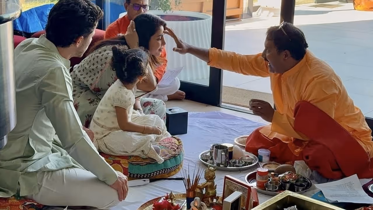 Priyanka Chopra Celebrates Dussehra With Nick Jonas and Malti Priyanka Chopra Celebrates Dussehra With Nick Jonas and Malti