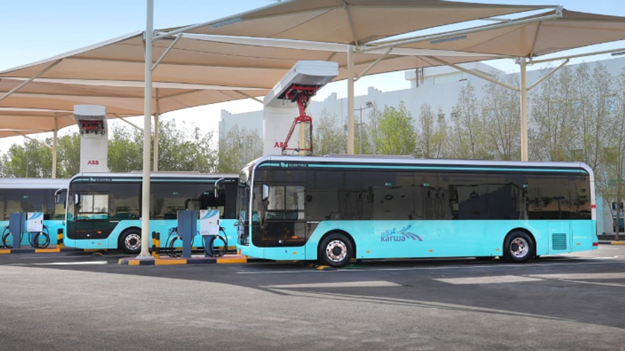 qatar bus qatar bus
