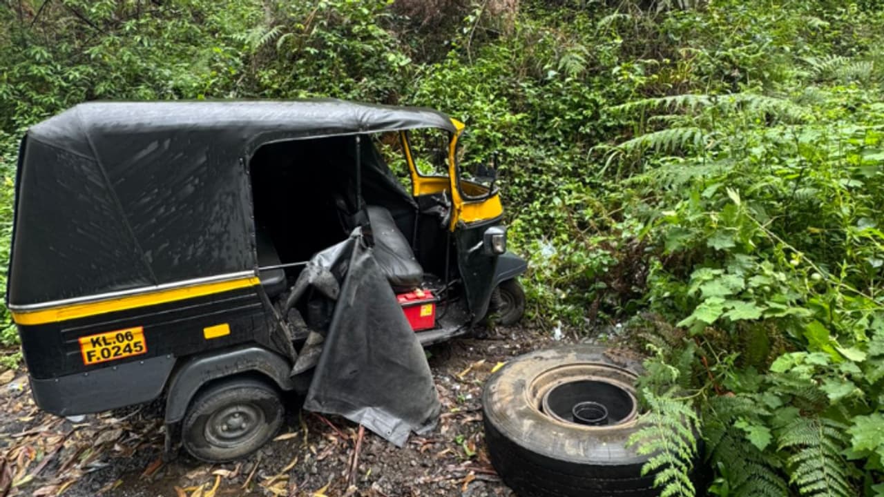 bus tire burst bus tire burst