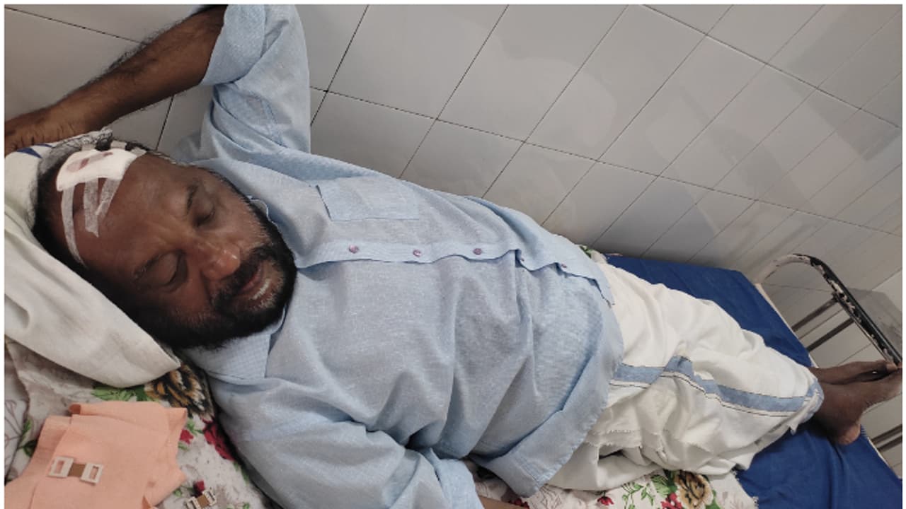 hotel owner thrashed by a gang in Thiruvananthapuram hotel owner thrashed by a gang in Thiruvananthapuram