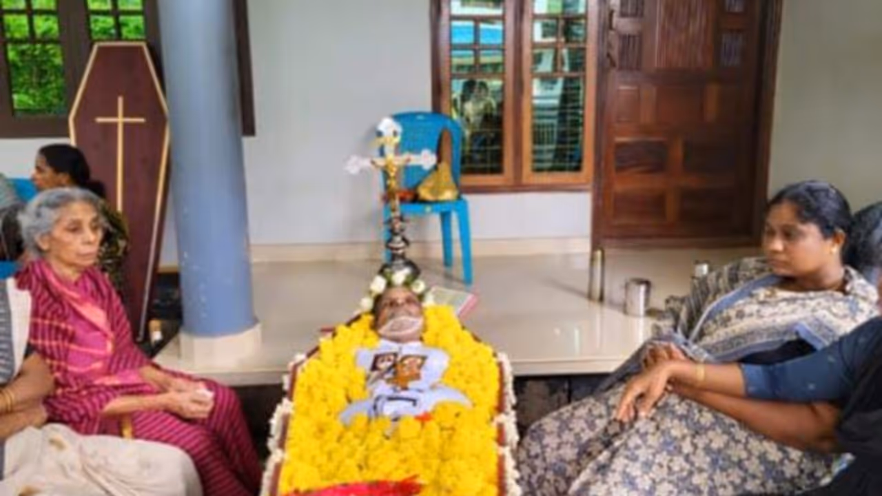 son and daughter in law locked house and left after father passed away in old age home