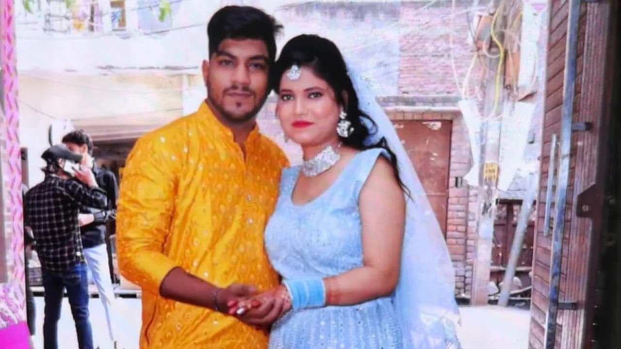 GhaziabadHusbands heart attack within 24 hours of visiting delhi zoo wife commits suicide by jumping bsm GhaziabadHusbands heart attack within 24 hours of visiting delhi zoo wife commits suicide by jumping bsm