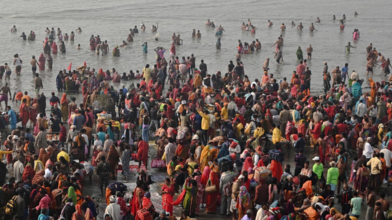 Bangladeshis are plotting to illegal infiltration by taking advantage of the crowd at Gangasagar says intelligence sources bsm Bangladeshis are plotting to illegal infiltration by taking advantage of the crowd at Gangasagar says intelligence sources bsm