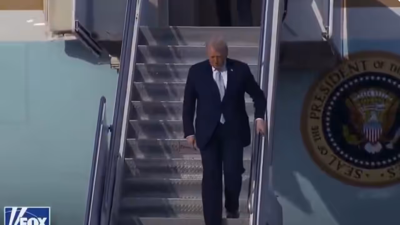Donald Trump Video on Air Force One Stairs Donald Trump Video on Air Force One Stairs