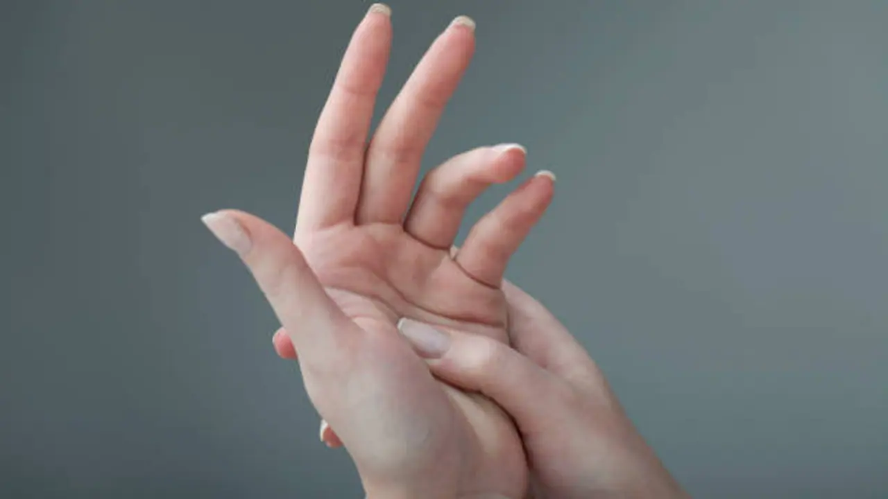 ring finger ring finger