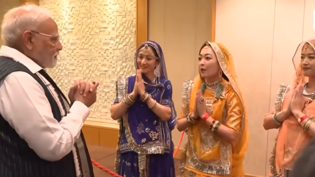 PM Modi Accorded Grand Welcome in Japan 