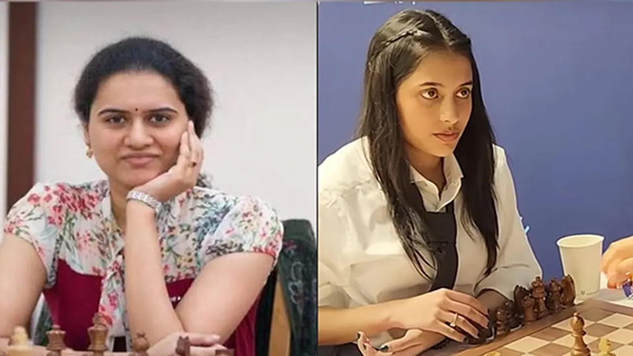 Koneru Humpy and Divya Deshmukh (Photo: ANI)