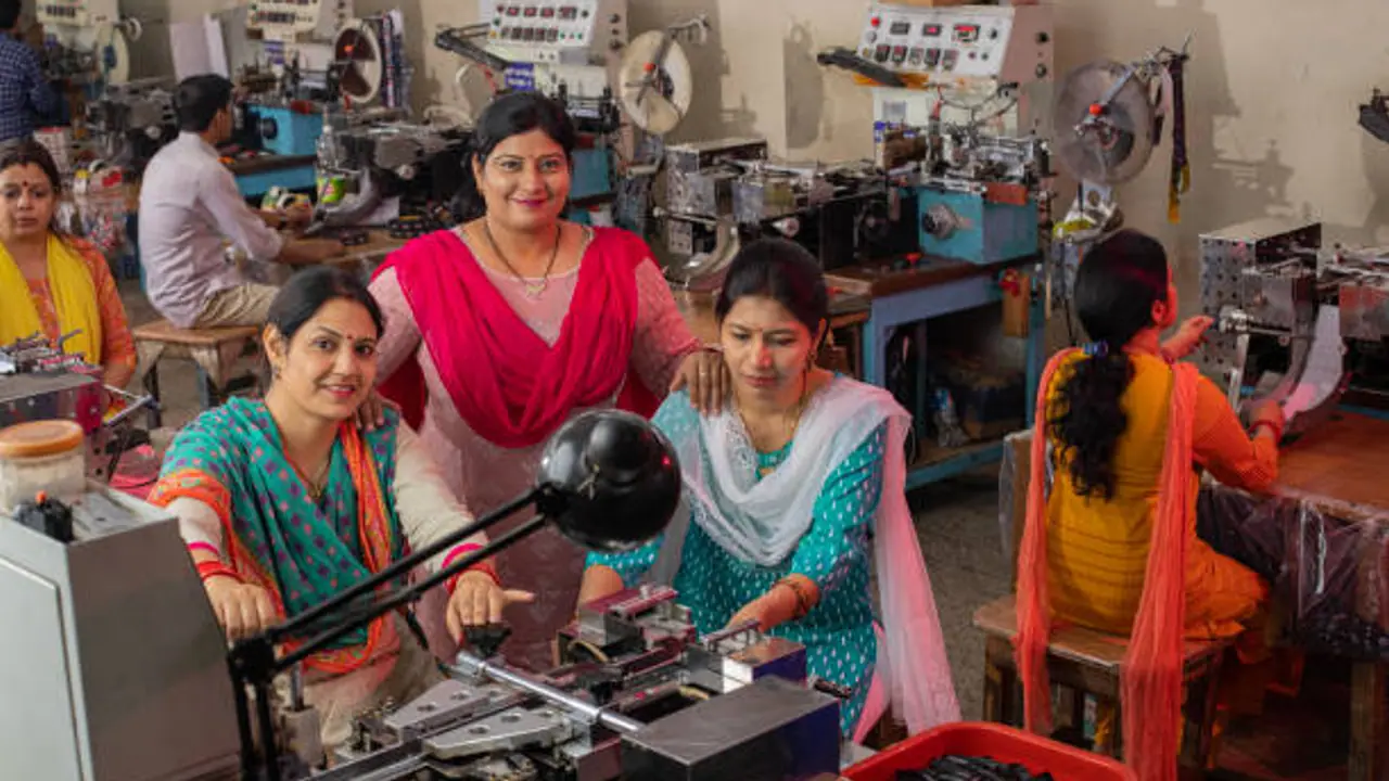 woman money woman money