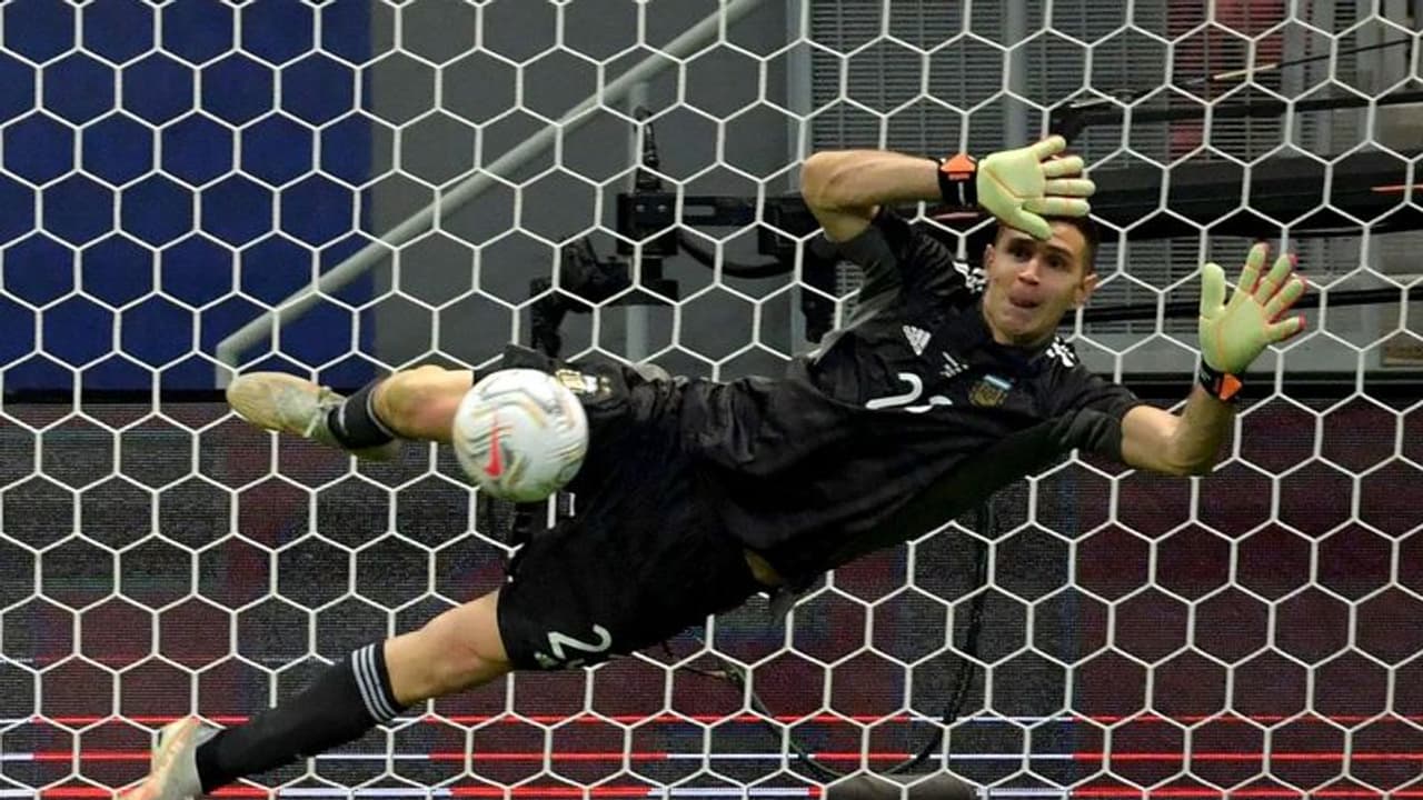 Emiliano Martinez Emiliano Martinez