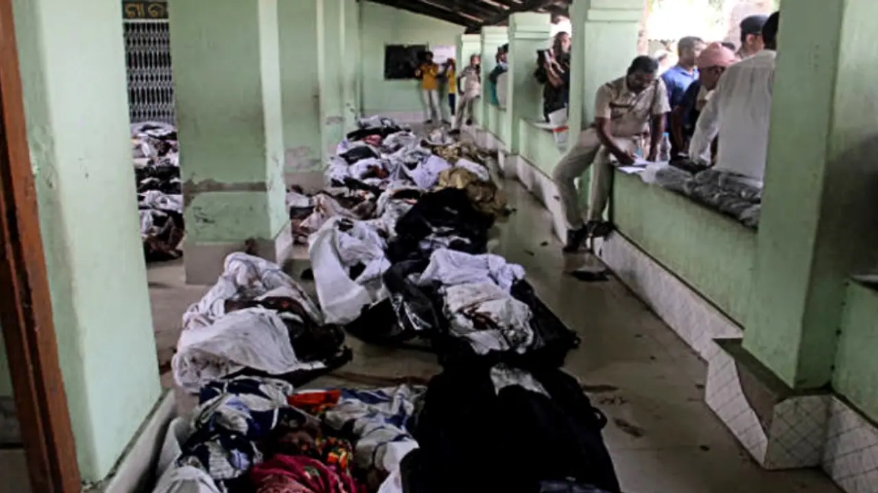 coromandel express train accident coromandel express train accident