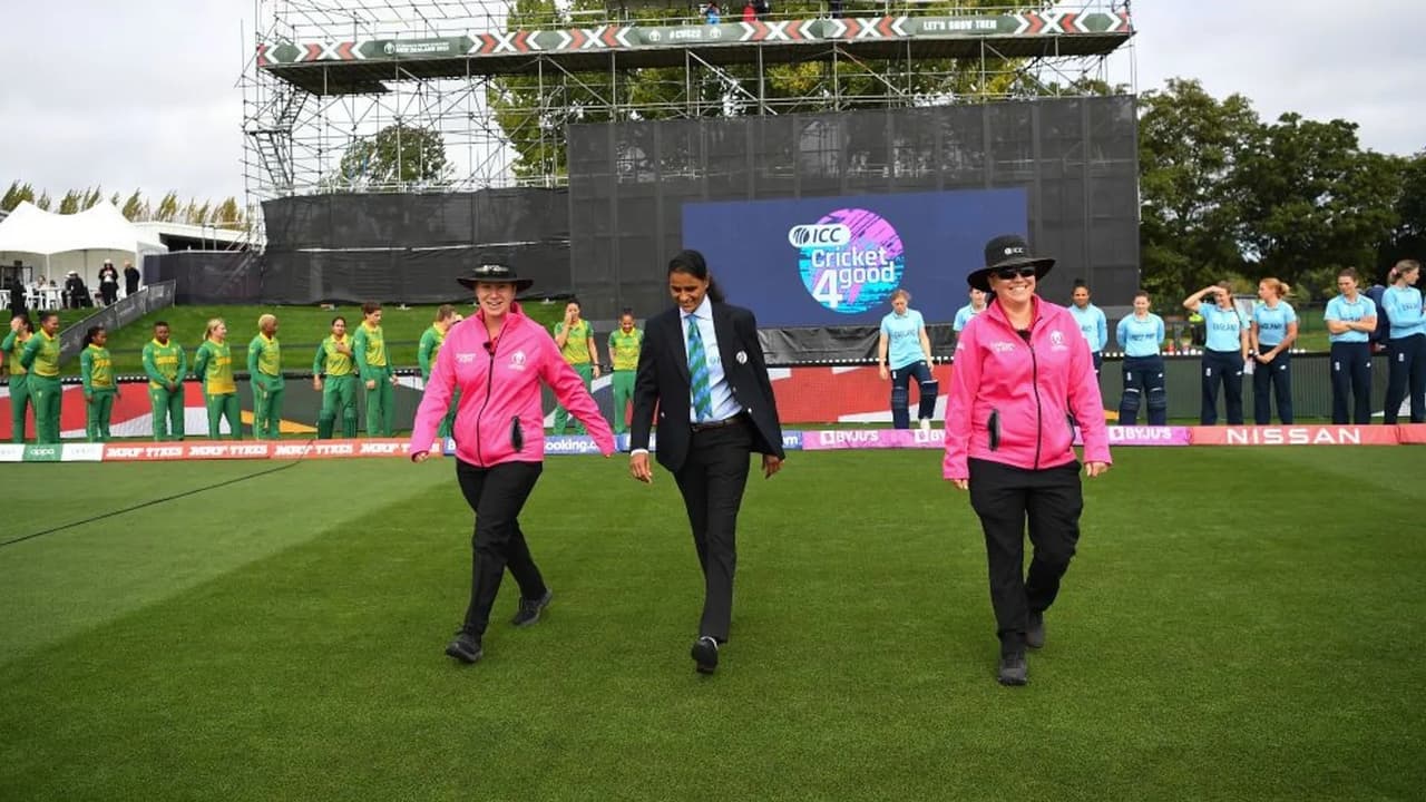 women umpire women umpire