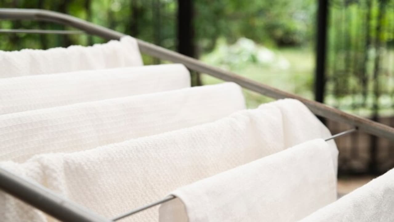 Towels worth Rs 80000 stolen daily Railways struggling to cope with losses