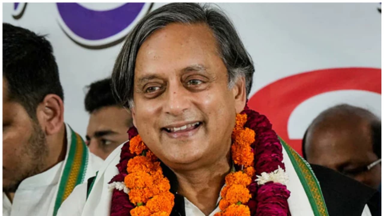 sashi tharoor