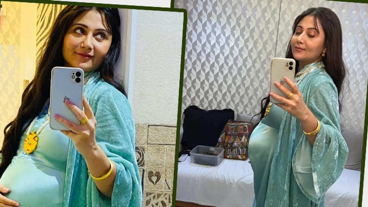 Swastika Mukherjee Swastika Mukherjee