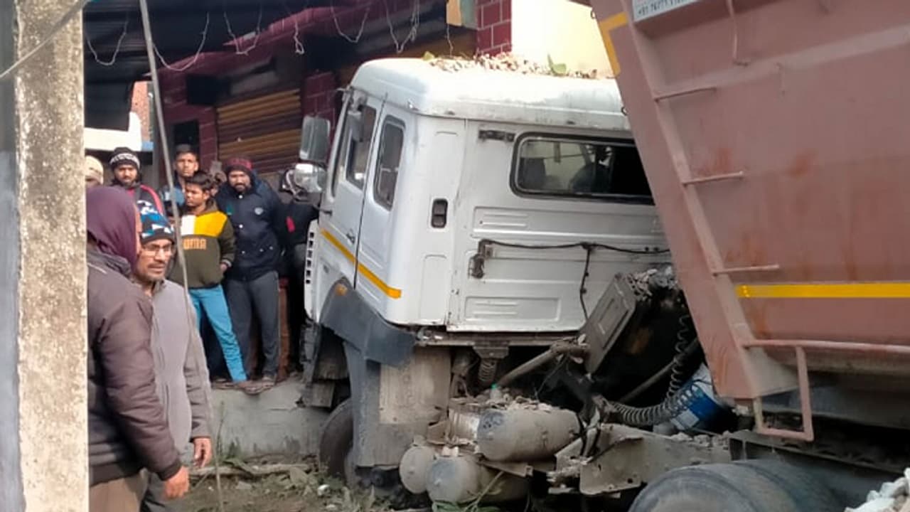 deoria accident deoria accident