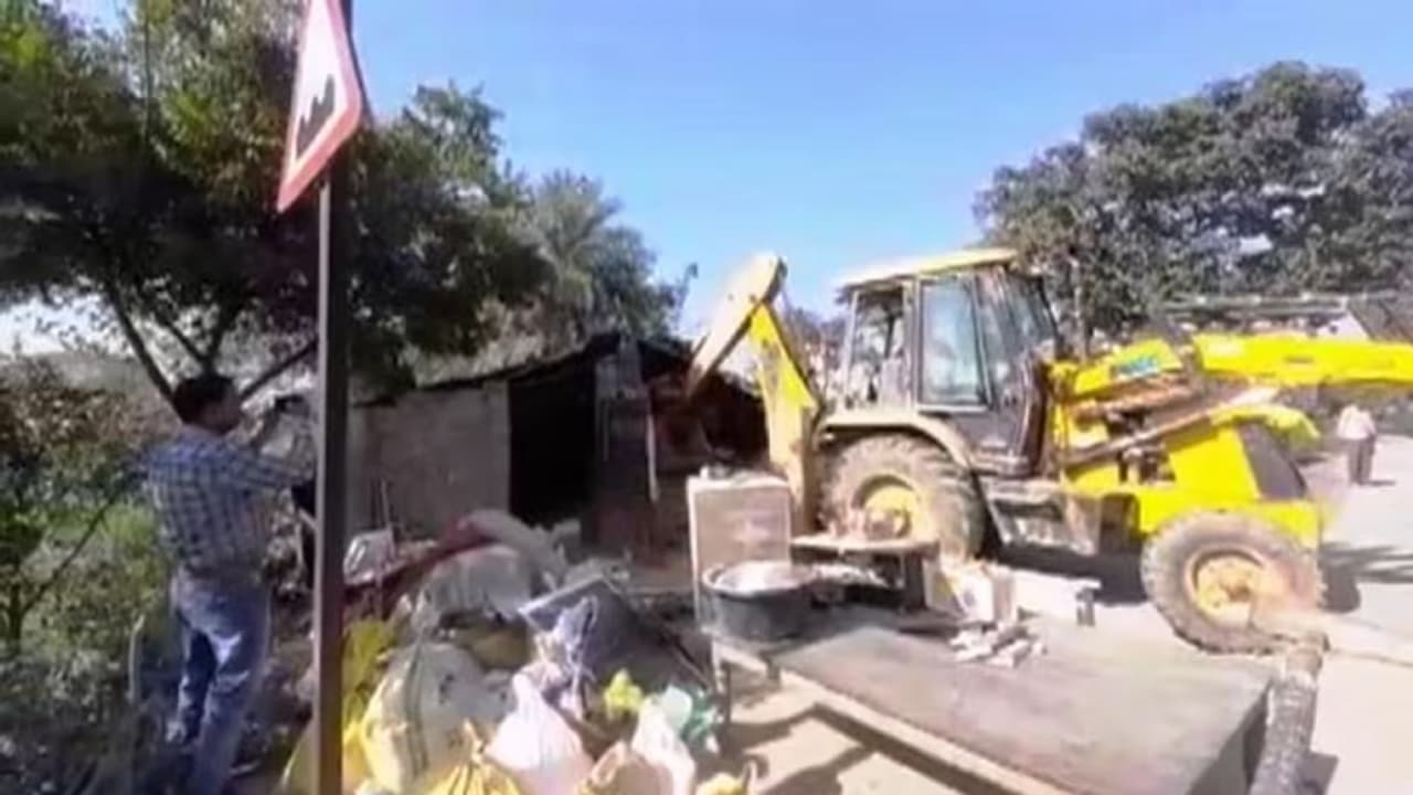 Sitapur bulldozer Sitapur bulldozer