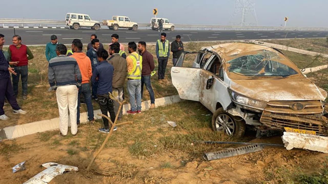 Rajasthan Police car overturned in Haryana vehicle coming from Delhi to Jaipur with wanted criminal Rajasthan Police car overturned in Haryana vehicle coming from Delhi to Jaipur with wanted criminal